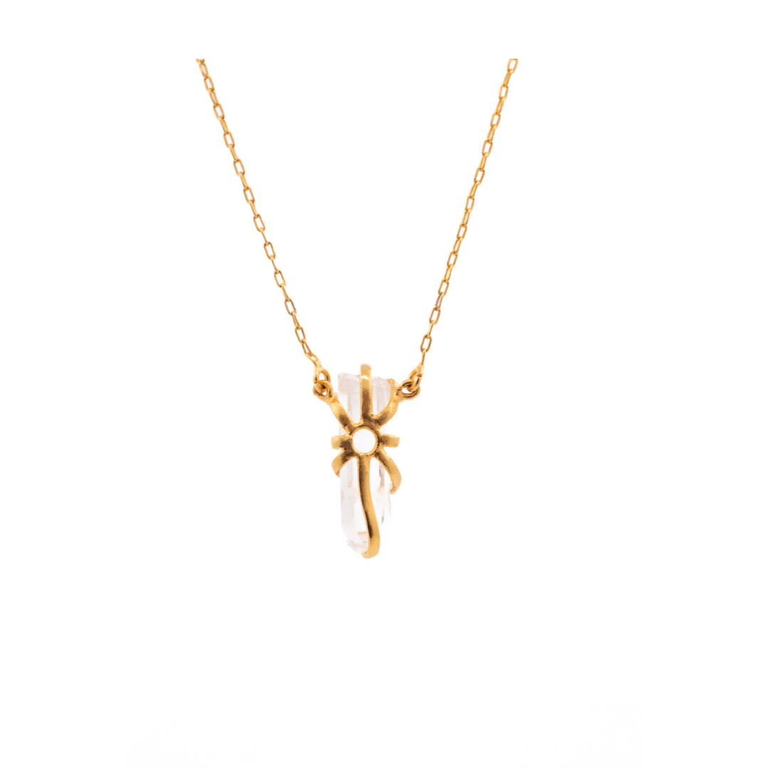 Sahil necklace quartz